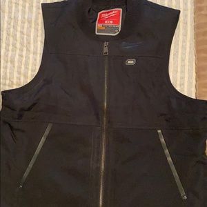 Men’s XL Milwaukee M 12 heated vest